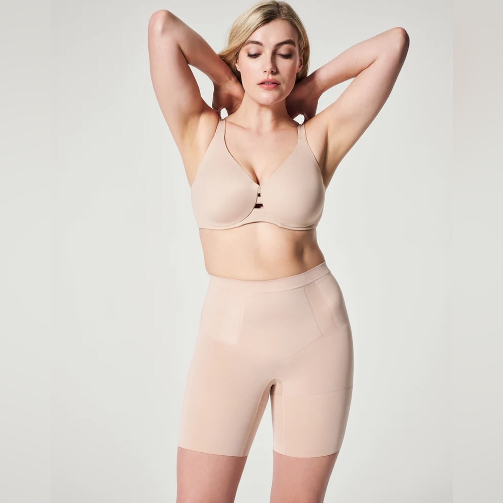 NWT - Spanx Sculpt OnCore Mid-Thigh Short